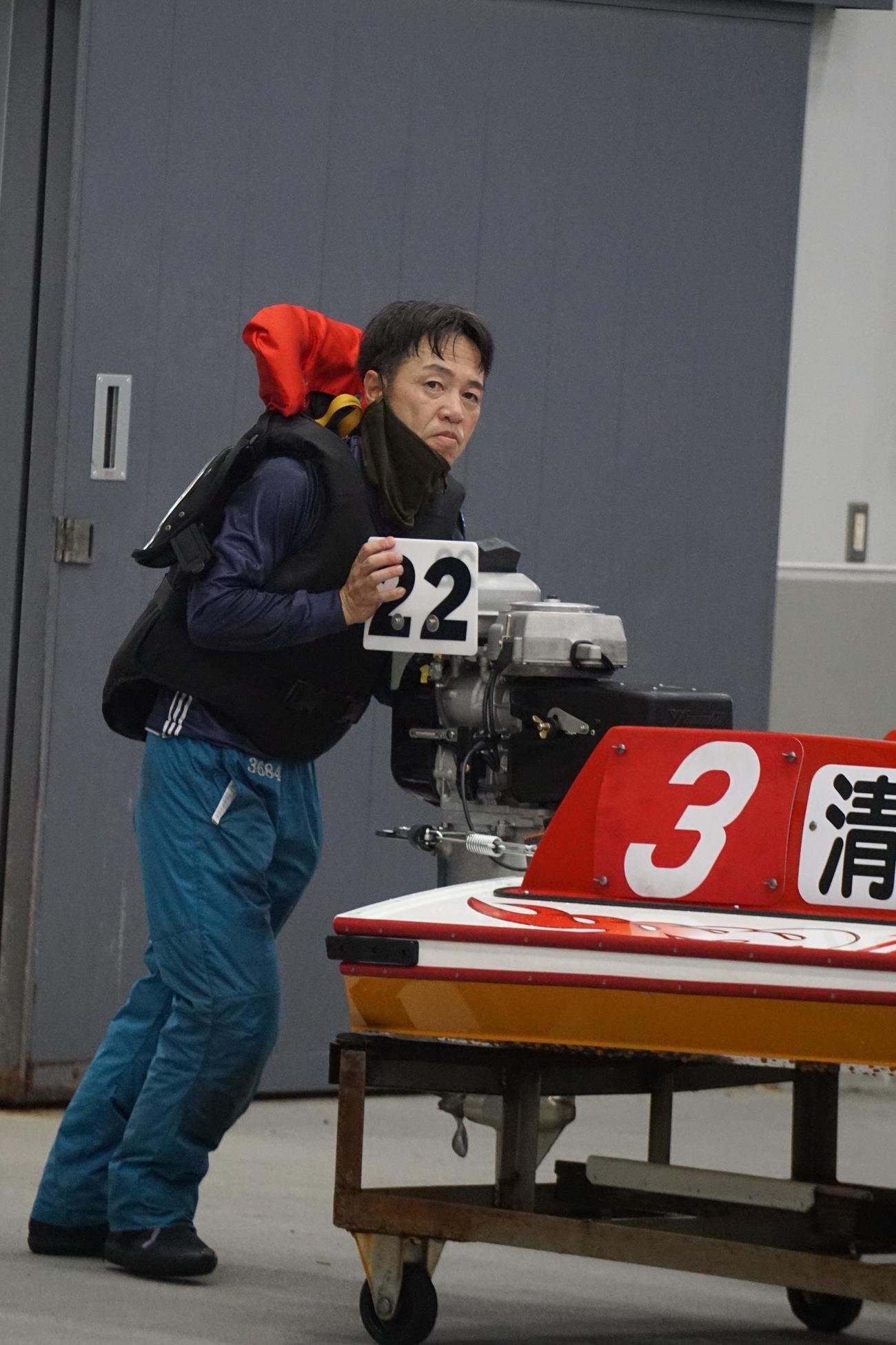 清水攻二の回り足が軽快だ