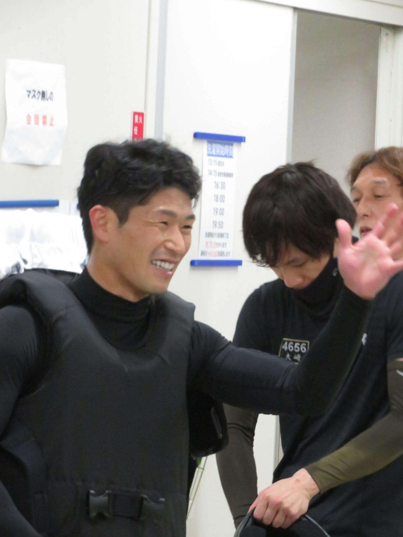 無傷の3連勝を決めて笑顔の島田賢人
