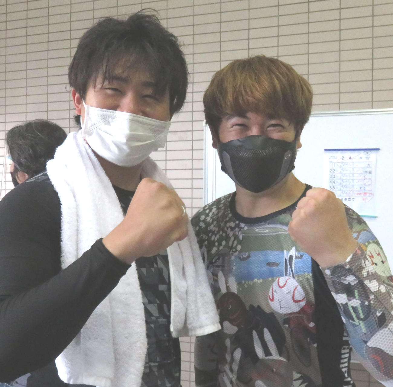 木村皆斗（右）が幸田望夢とワンツー決着を目指す（撮影・野島成浩）