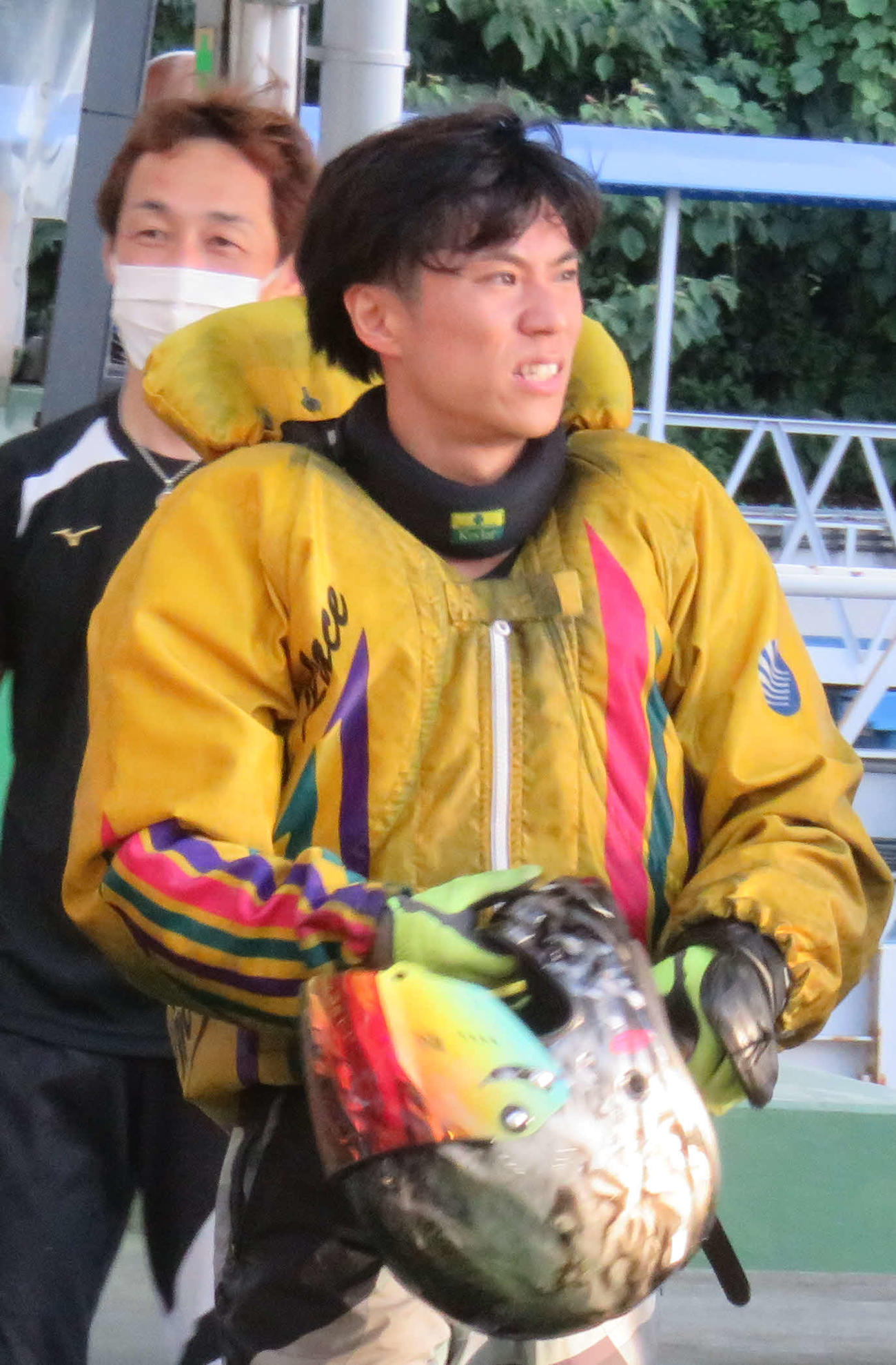 平和島12R東京ベイ選抜、大池佑来はまくって1度は先頭に立つも2M失敗で2着となり悔しそう