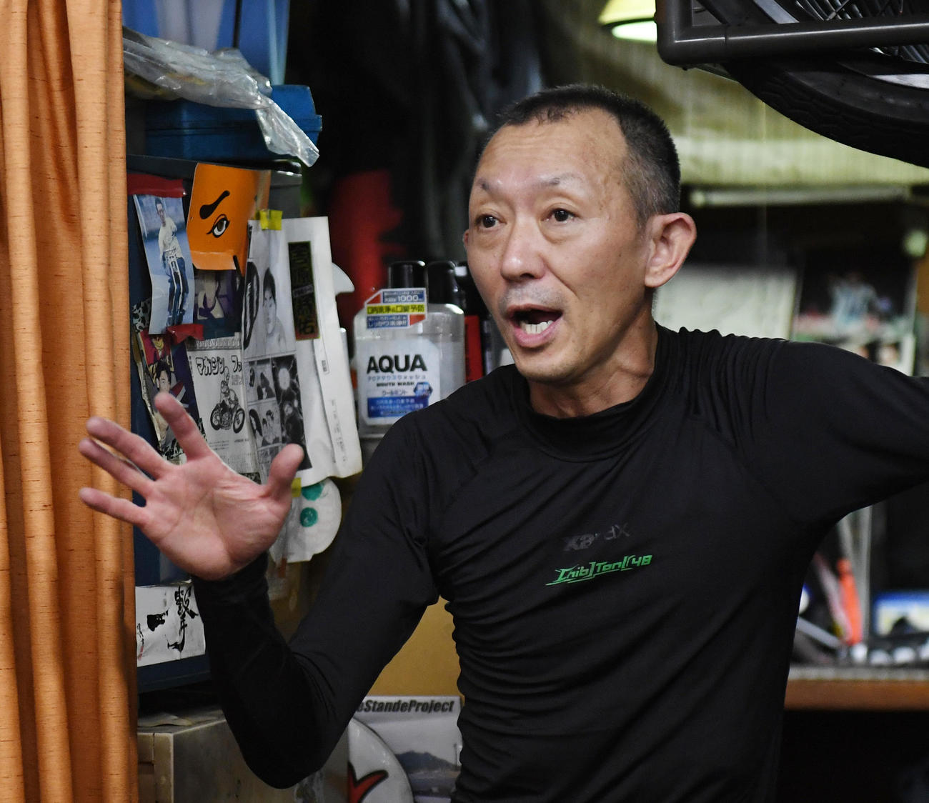 動きの悪くない若井友和がシビアに攻める