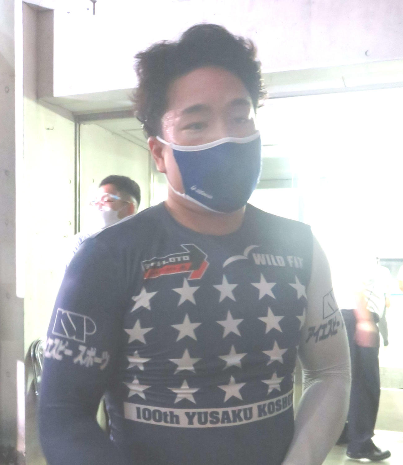 松浦悠士に内をすくわれ神妙な表情の古性優作