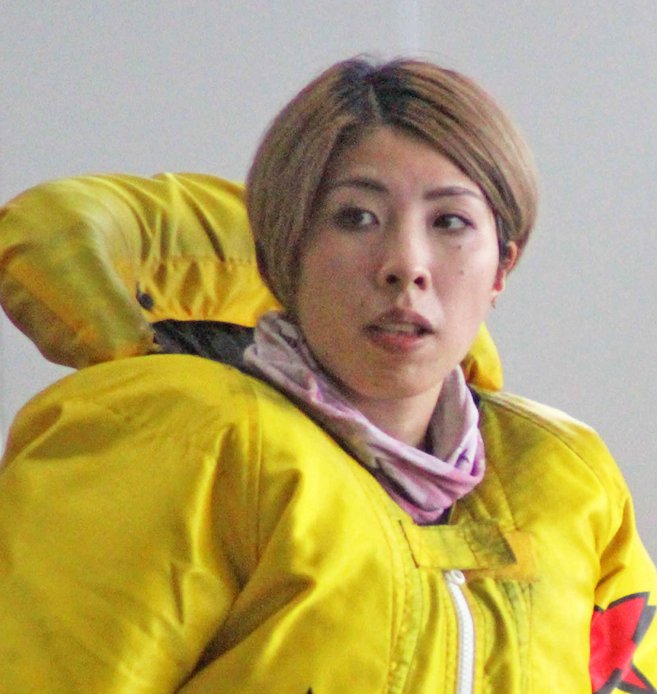 強烈な伸びを披露している高田ひかる