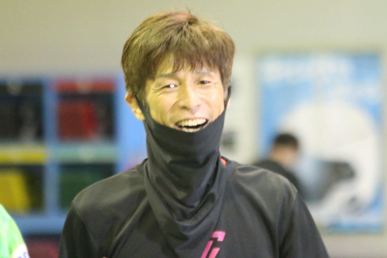 12R、1周2Mで今井貴士を差して逆転白星を飾ったは1枠池田浩二