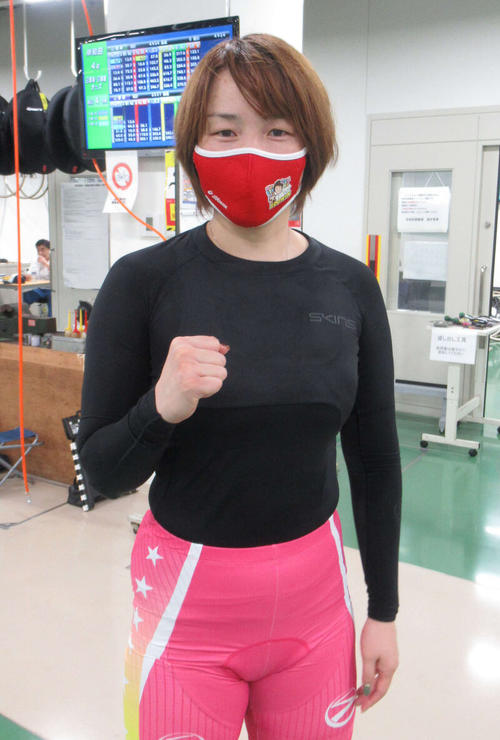 尾崎睦