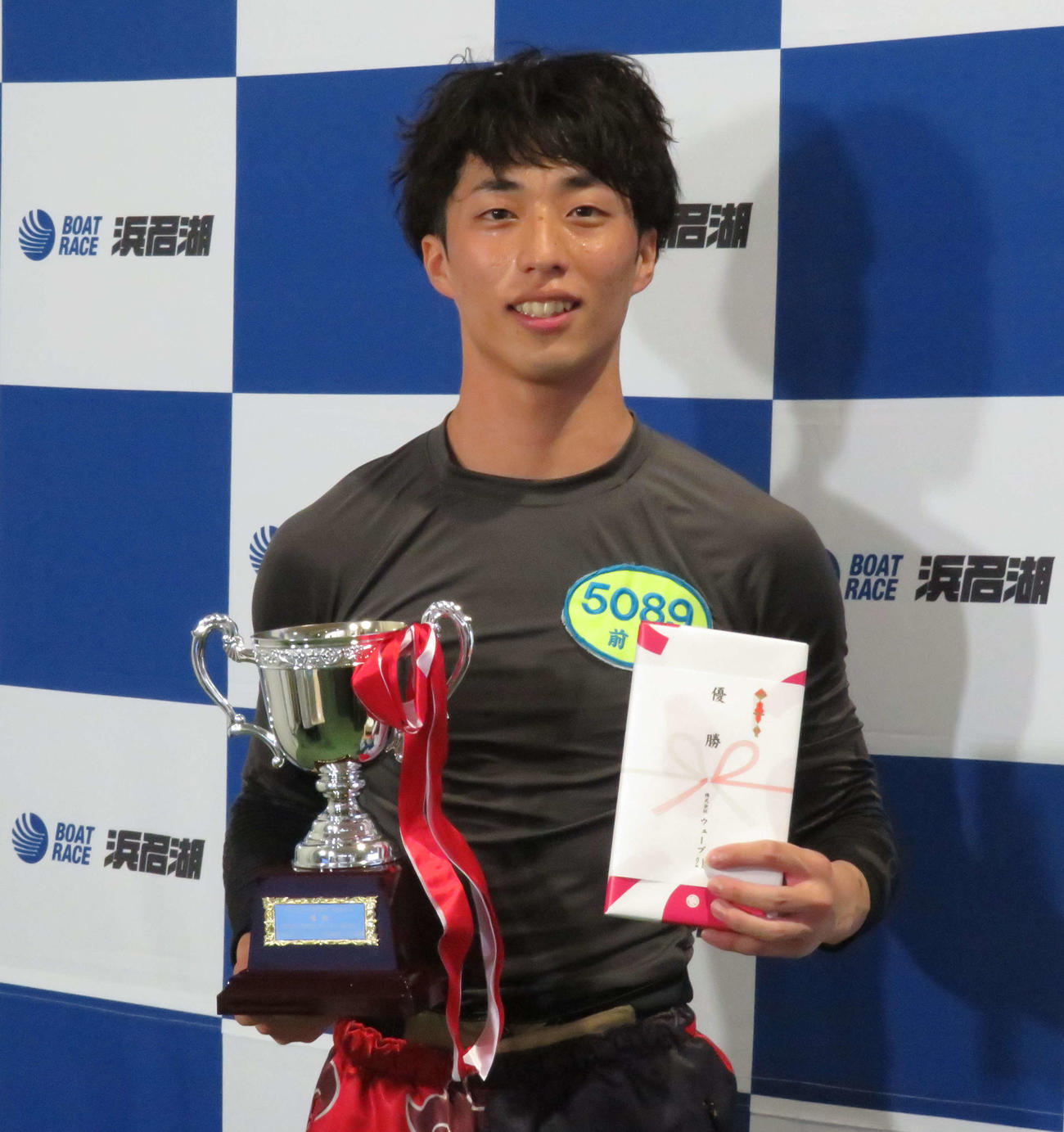前田翔がデビュー初優勝を飾った。（撮影・古村亮）