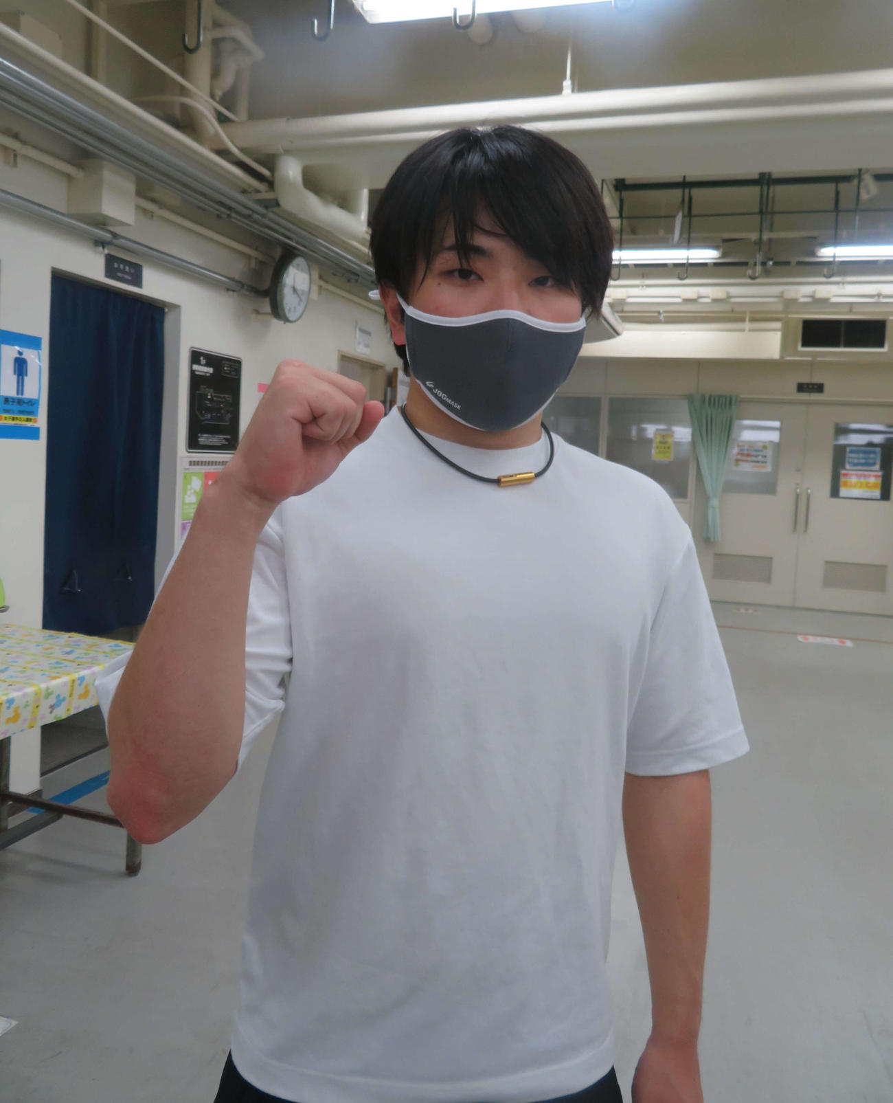 準決7Rは塩崎隼秀がスピード攻めで圧倒する