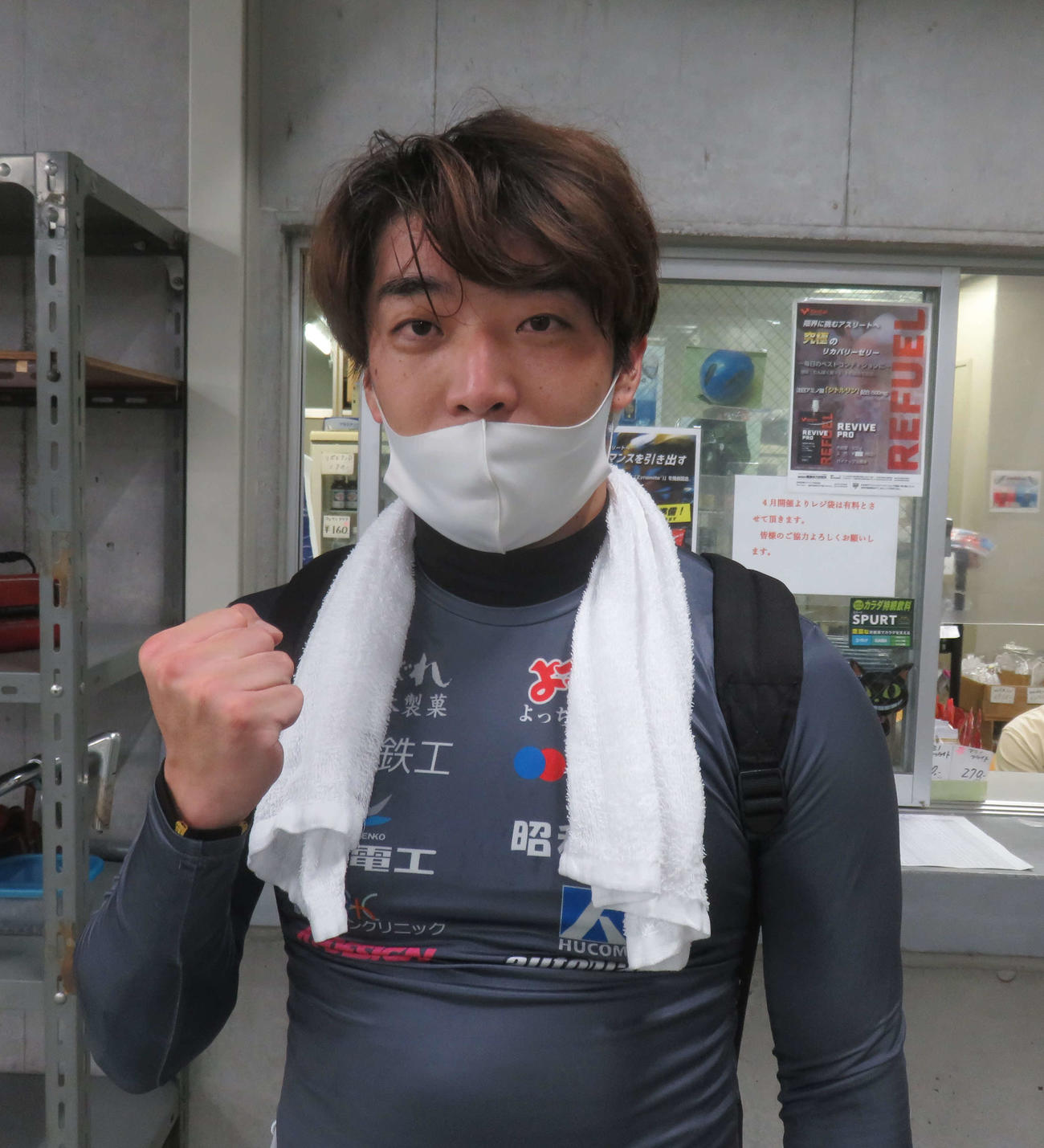 久々の決勝進出に意気上がる新井僚太郎（撮影・栗田文人）