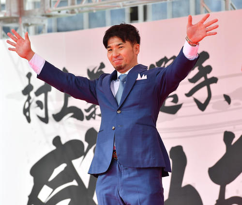 向日町競輪場で引退報告会を行った村上義弘氏