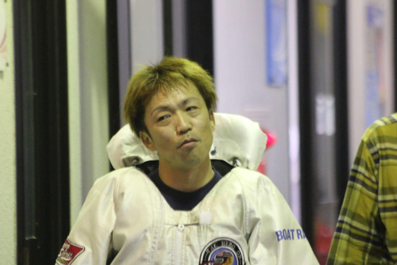 準優9Rで逃げた森永淳だが、やや不満そうな表情で引き揚げてきた＝2022年11月3日