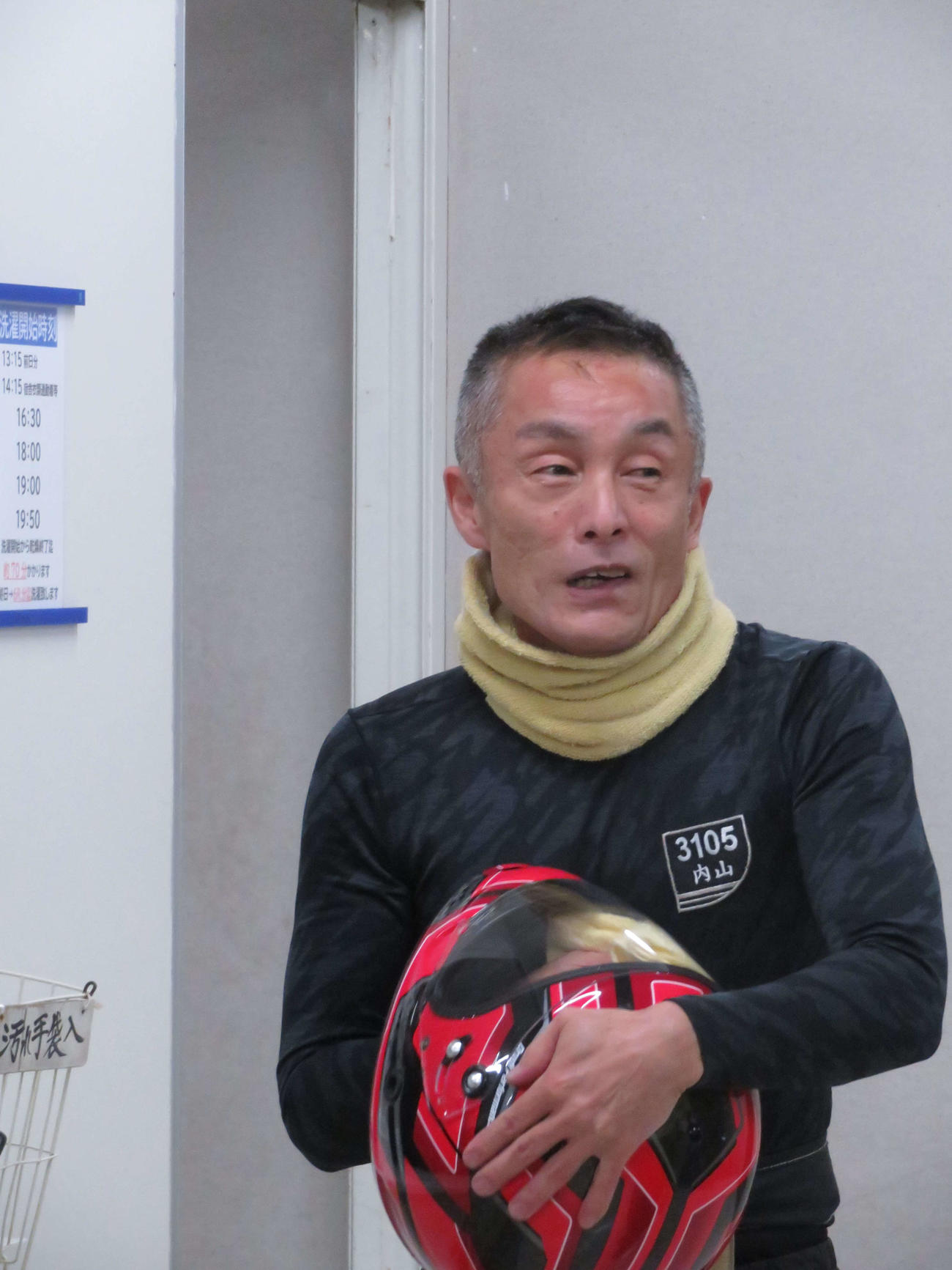 初日連勝を飾った内山文典