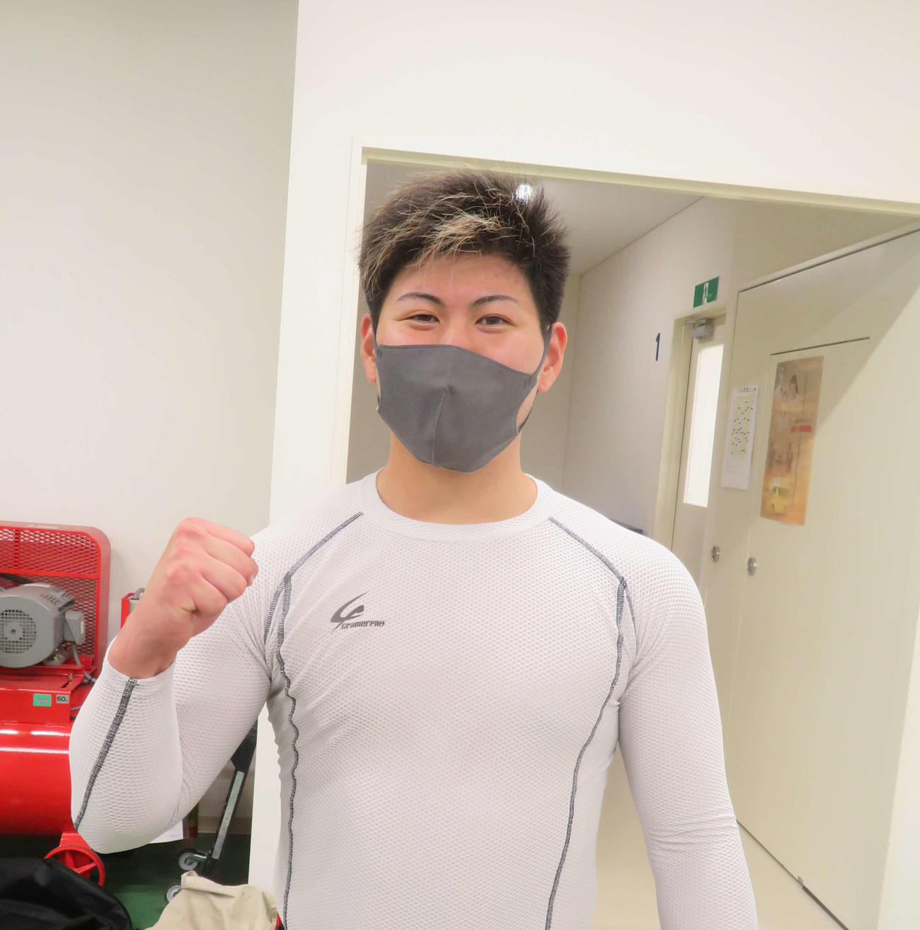 吉田有希の逃げを2角6番手から痛烈にまくった小笠原光
