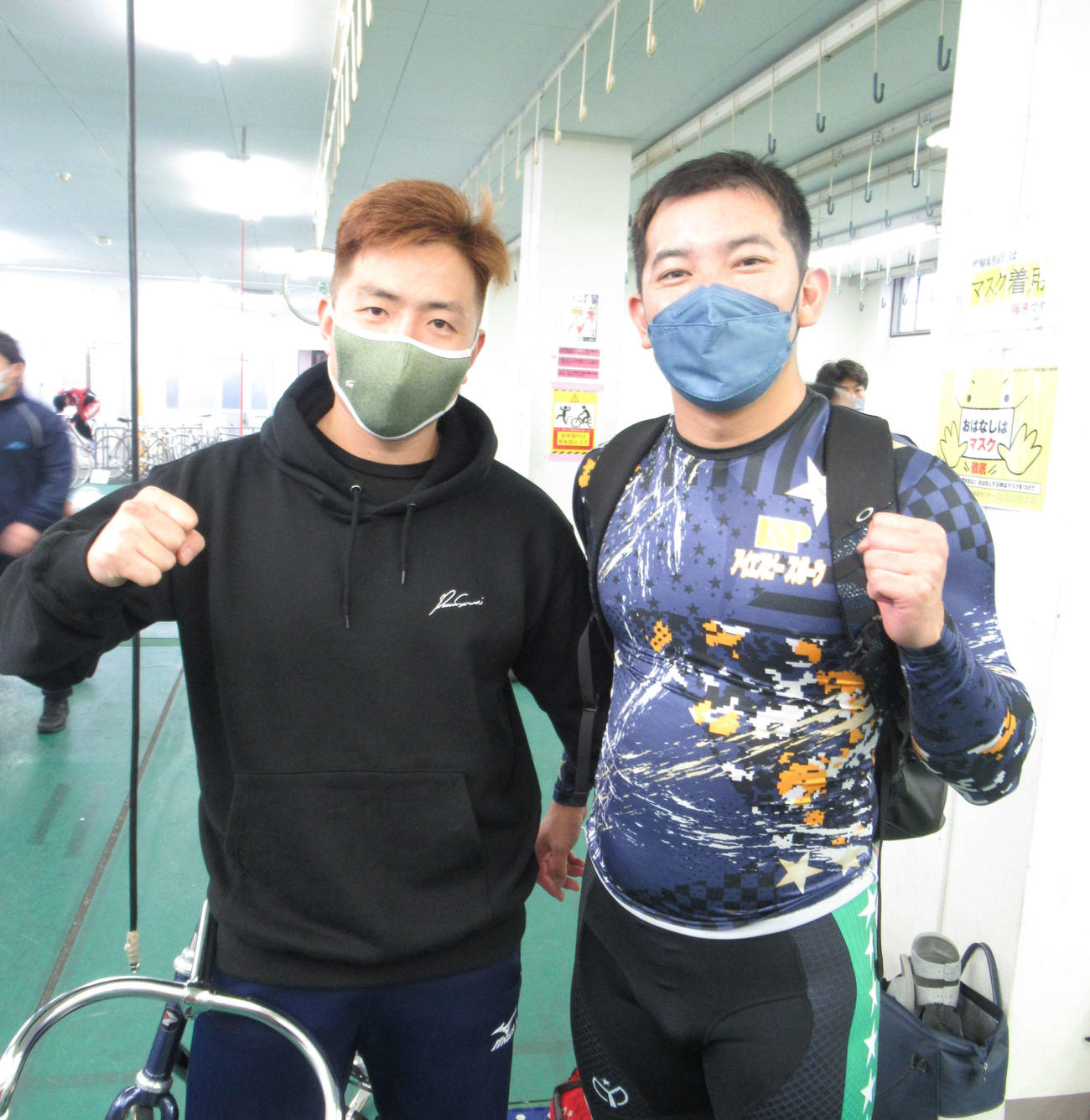 中武三四郎（左）が後輩・堀僚介の番手で優勝を狙う（撮影・山田敏明）