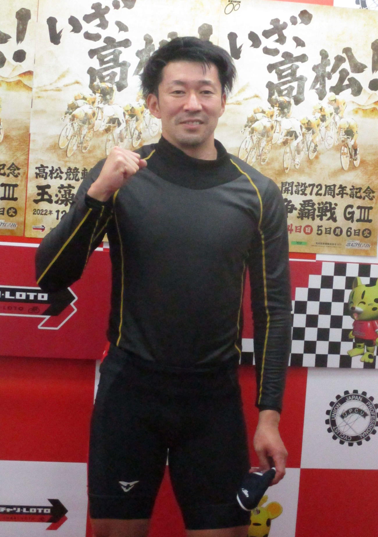 決勝12R、走る支部長、稲毛健太が近畿の先頭で風を切る