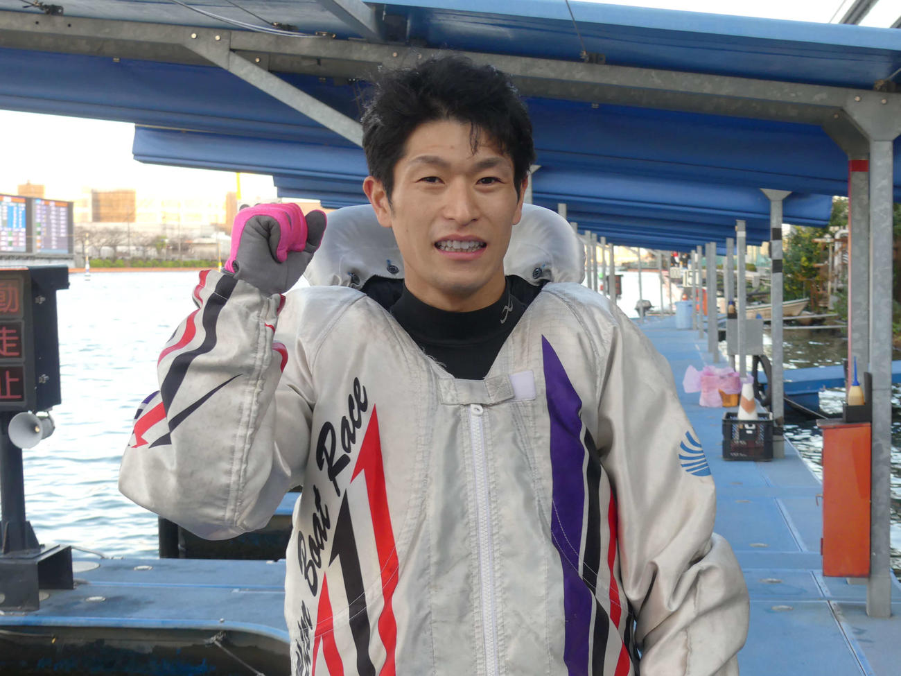 3年10ケ月ぶりの優勝を飾りガッツポーズの島田賢人