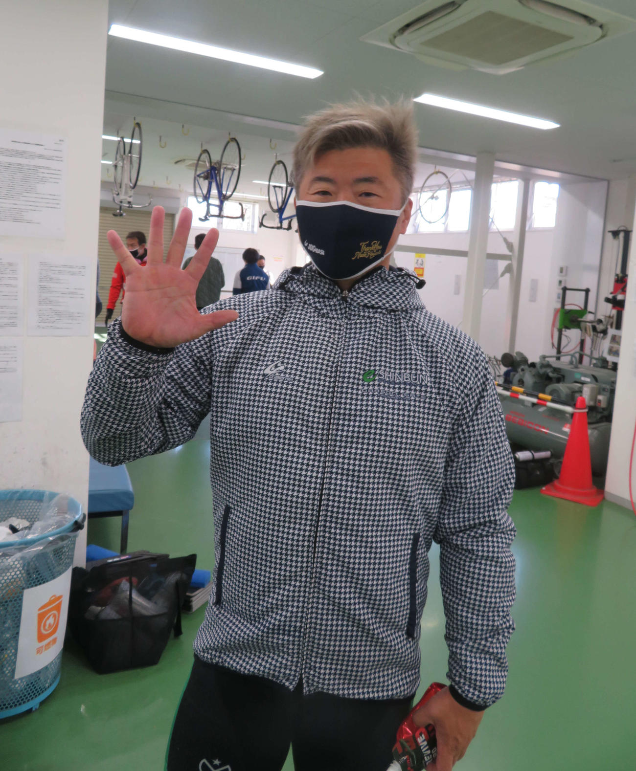 準決5R1着で通算500勝を達成した山内卓也