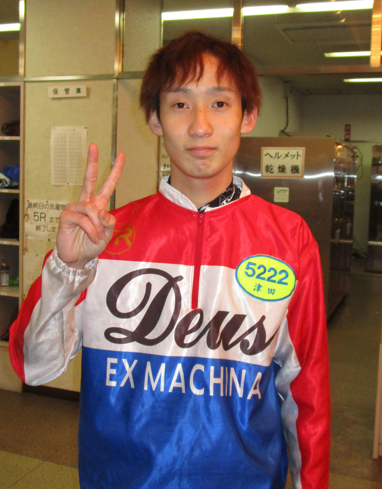 開幕戦を6コースからまくり差して勝ち、水神祭を挙げた津田陸翔（撮影・安井雅彦）