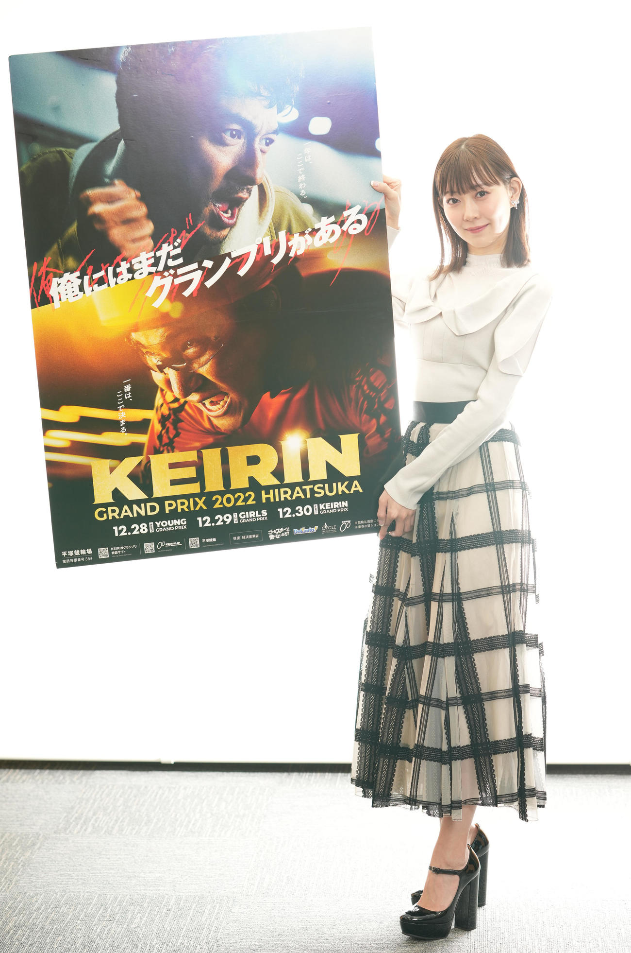 KEIRINグランプリ2022のPRに来社した渡辺美優紀（撮影・鈴木みどり）