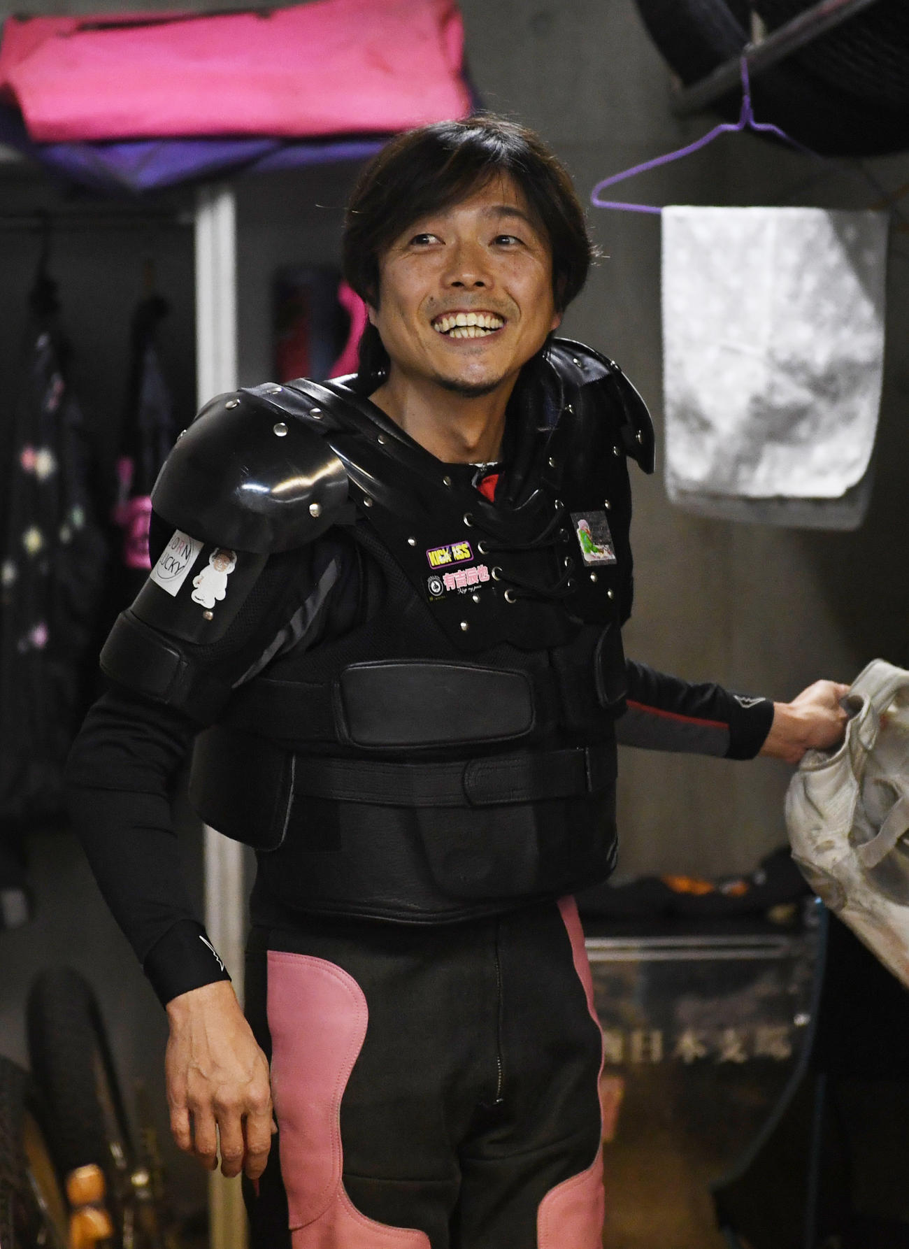 SS・TR2回戦12Rで3着の有吉辰也は笑顔を見せる（撮影・柴田隆二）