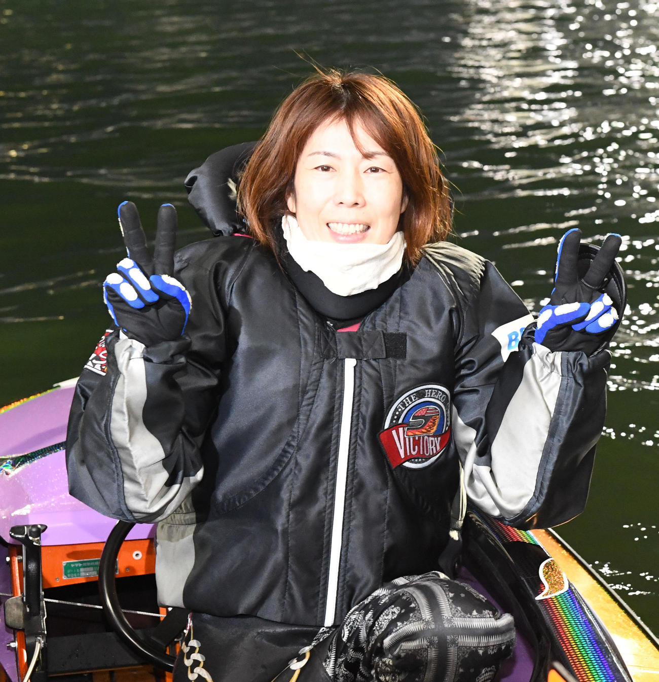 クイーンズクライマックス連覇を達成し、V2のポーズを決める田口節子（撮影・前岡正明）