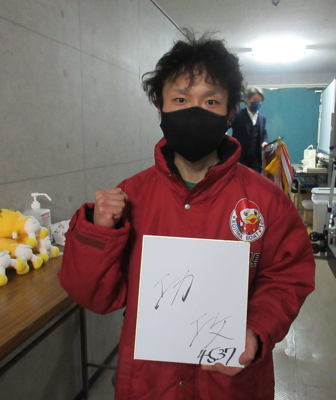 渡辺和将は、23年の思いとして、「功」と「攻」の2文字で現した（撮影・高田和典）