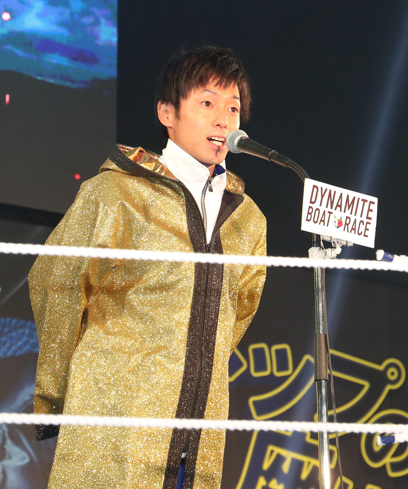 BBCトーナメントのオープニングセレモニーで選手宣誓する丸野一樹（撮影・白石智彦）