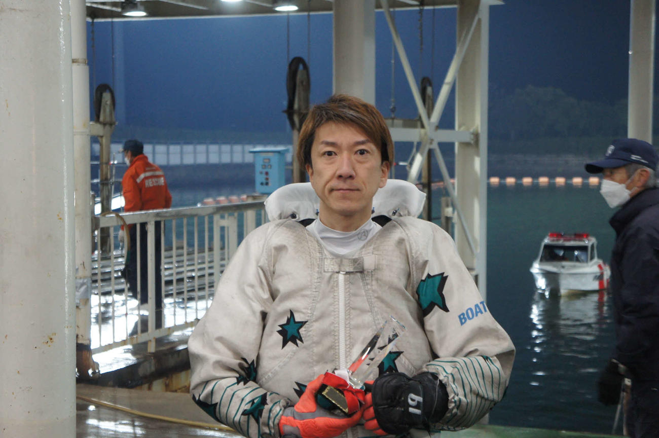 斉藤仁がイン先制で日刊スポーツ杯を制した