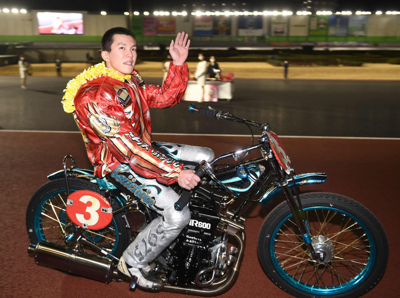 鈴木圭一郎が22年オートレース最優秀選手賞を受賞した（昨年12月31日撮影）