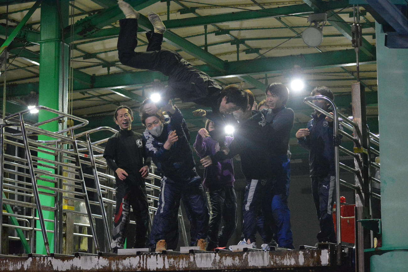 初Vを飾った小林文彦の水神祭が行われた
