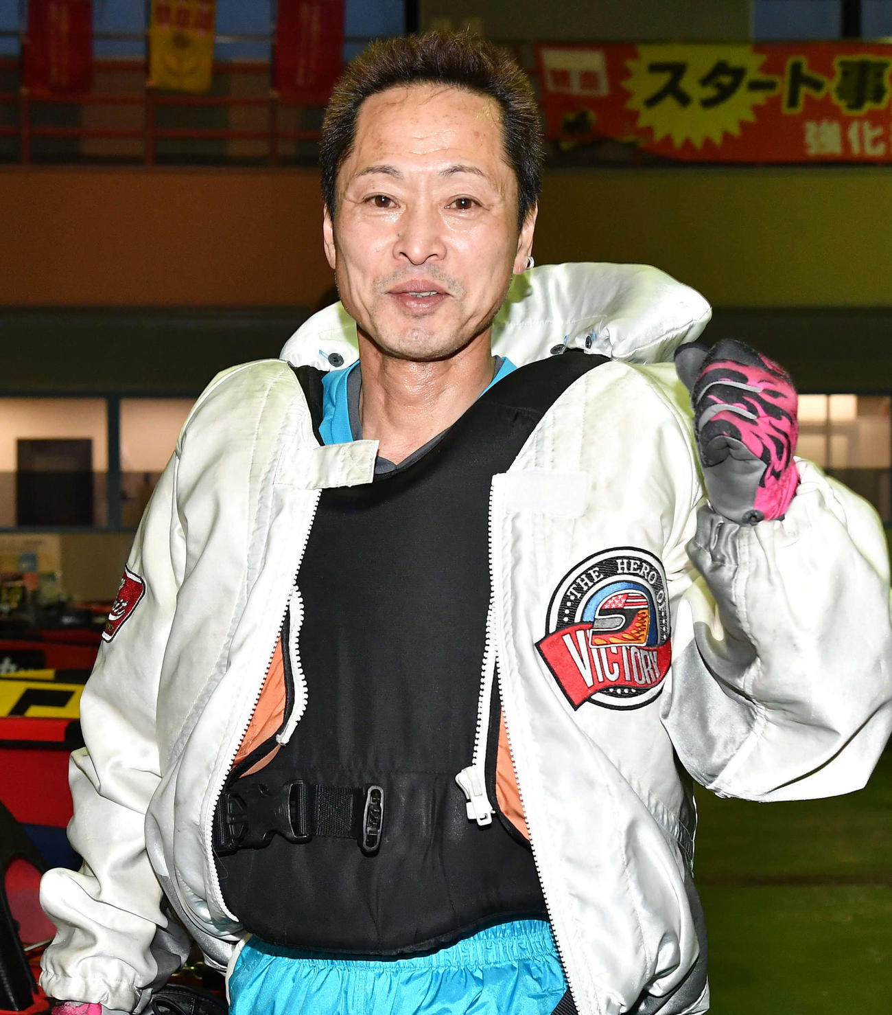 通算2500勝を達成した田頭実はガッツポーズ（撮影・岩下翔太）