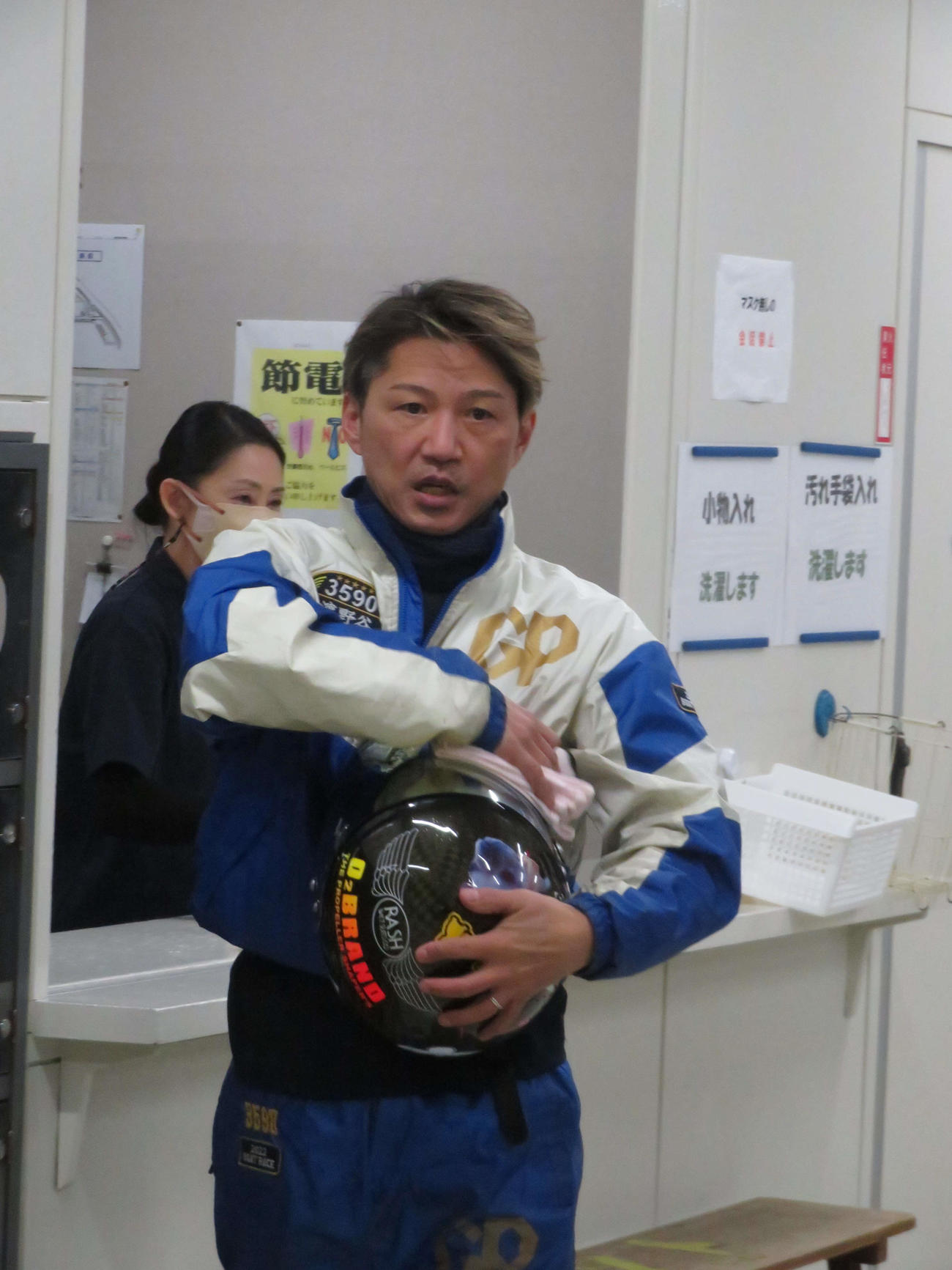 浜野谷憲吾が低勝率機を立て直して初日連勝を目指す