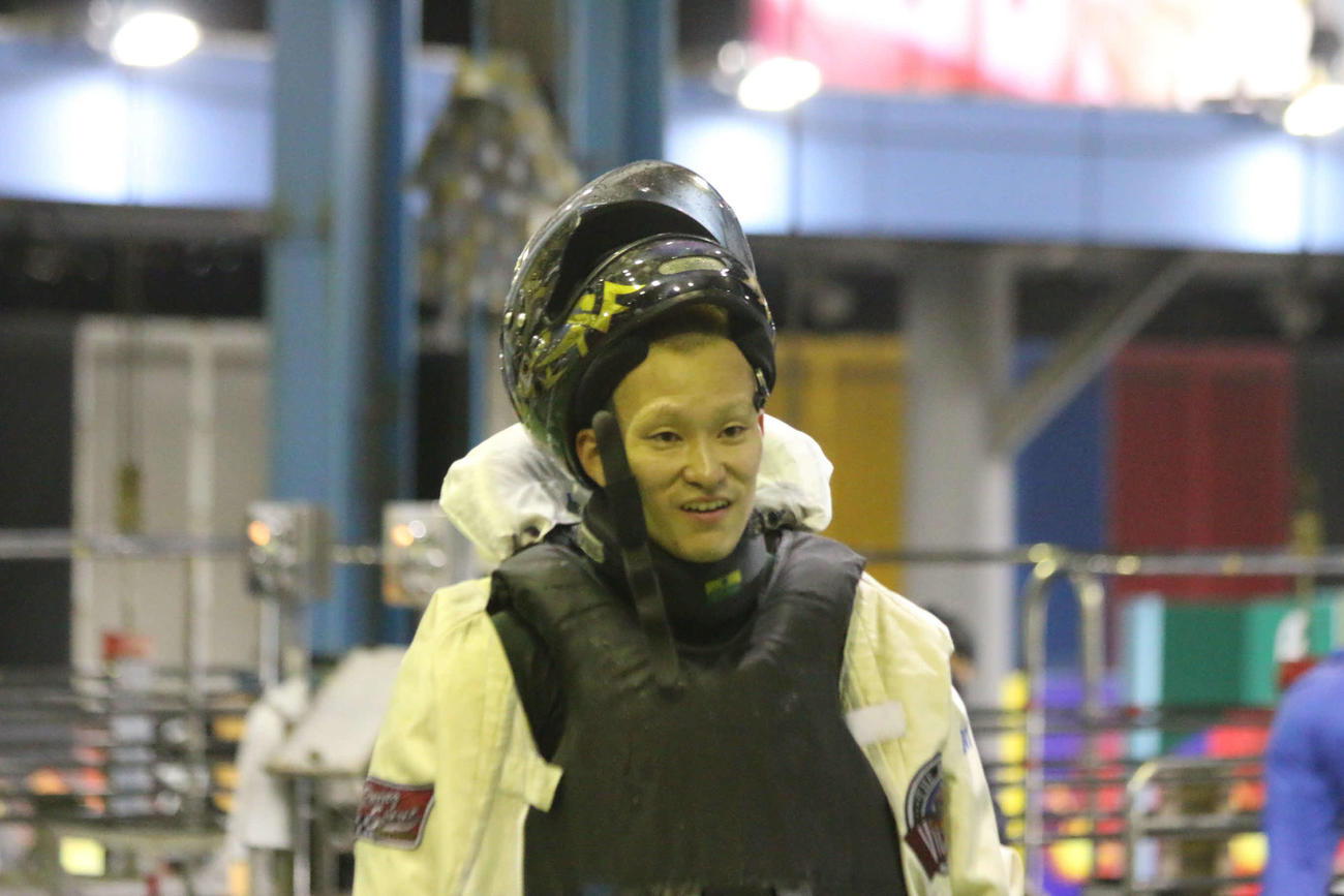西山貴浩は準優11Rで3着に敗れ、連勝は5で止まった。レース後は、ぼうぜんとした表情で引き揚げてきた