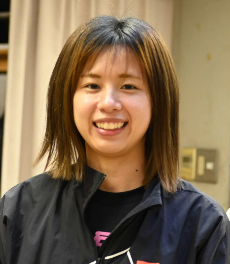 準決進出を決めて笑顔を見せる田崎萌