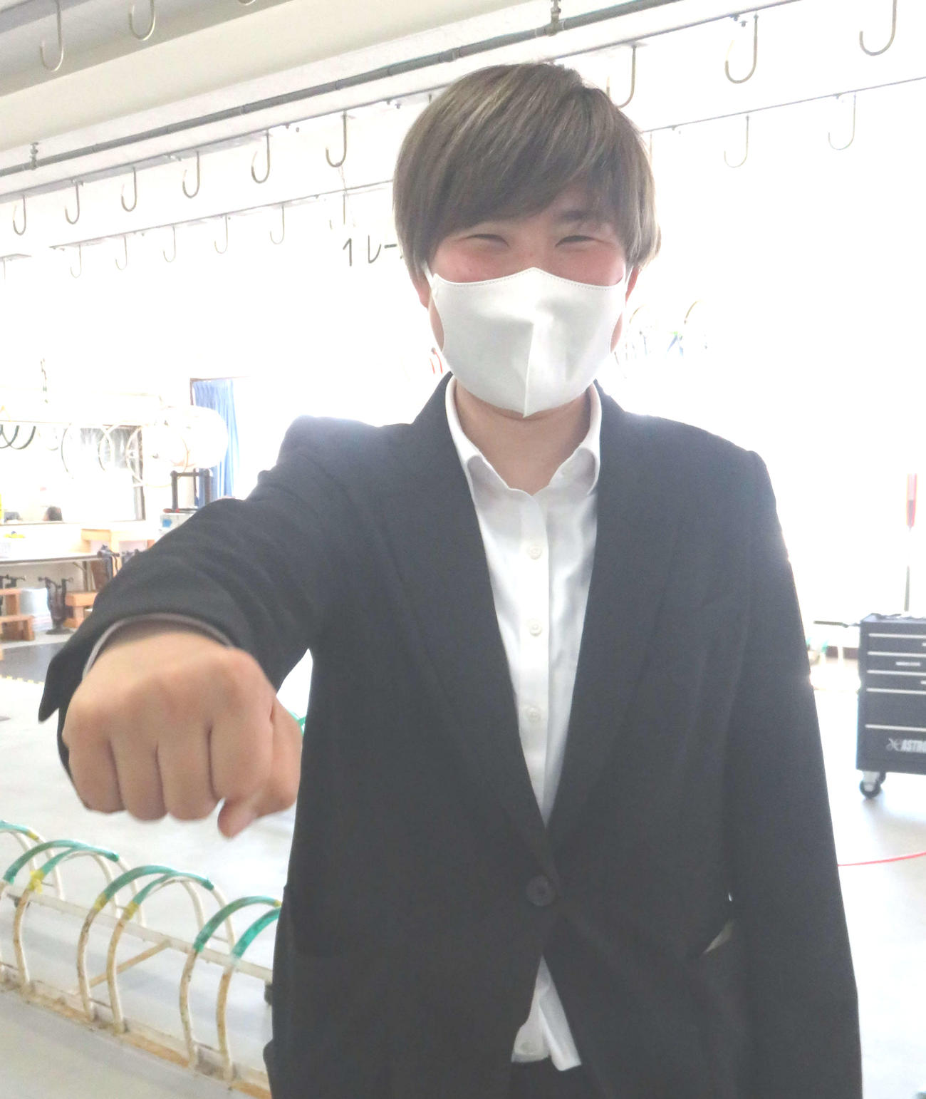 後輩たちにエールを送る昨年の卒記女王・畠山ひすい