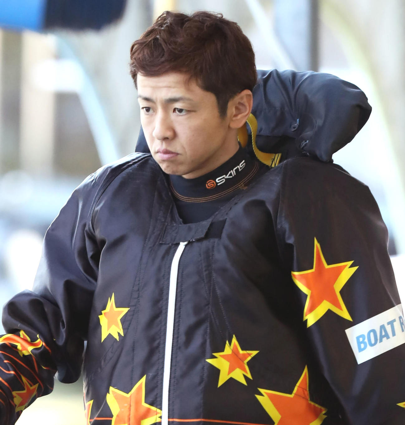 初日連勝を飾った石野貴之（撮影・屋方直哉）