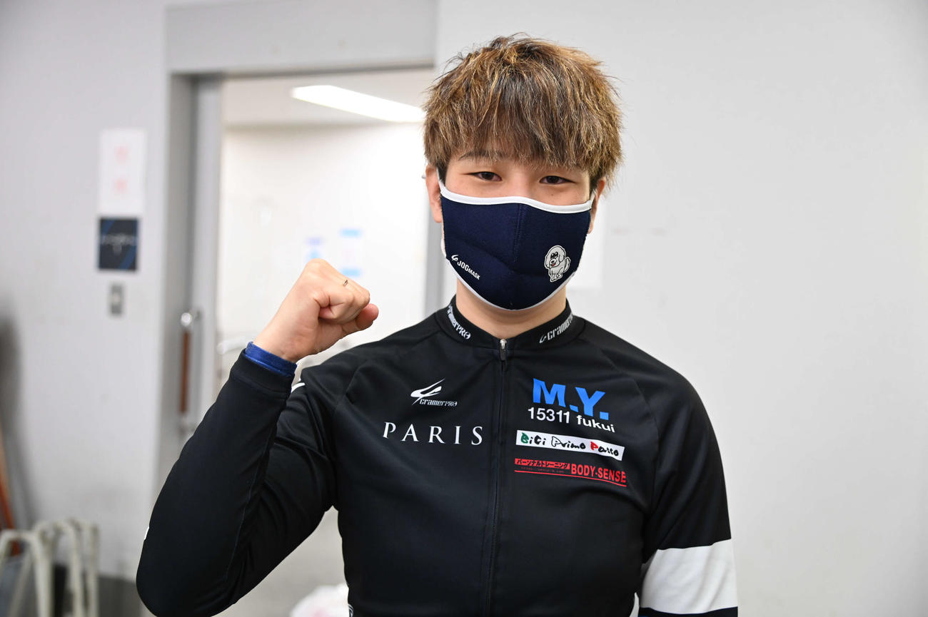 柳原真緒が女王の貫禄を見せる