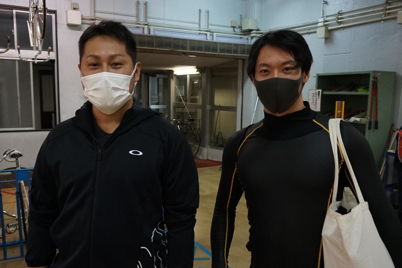 佐藤一伸（左）は青野将大の番手回りを選択した