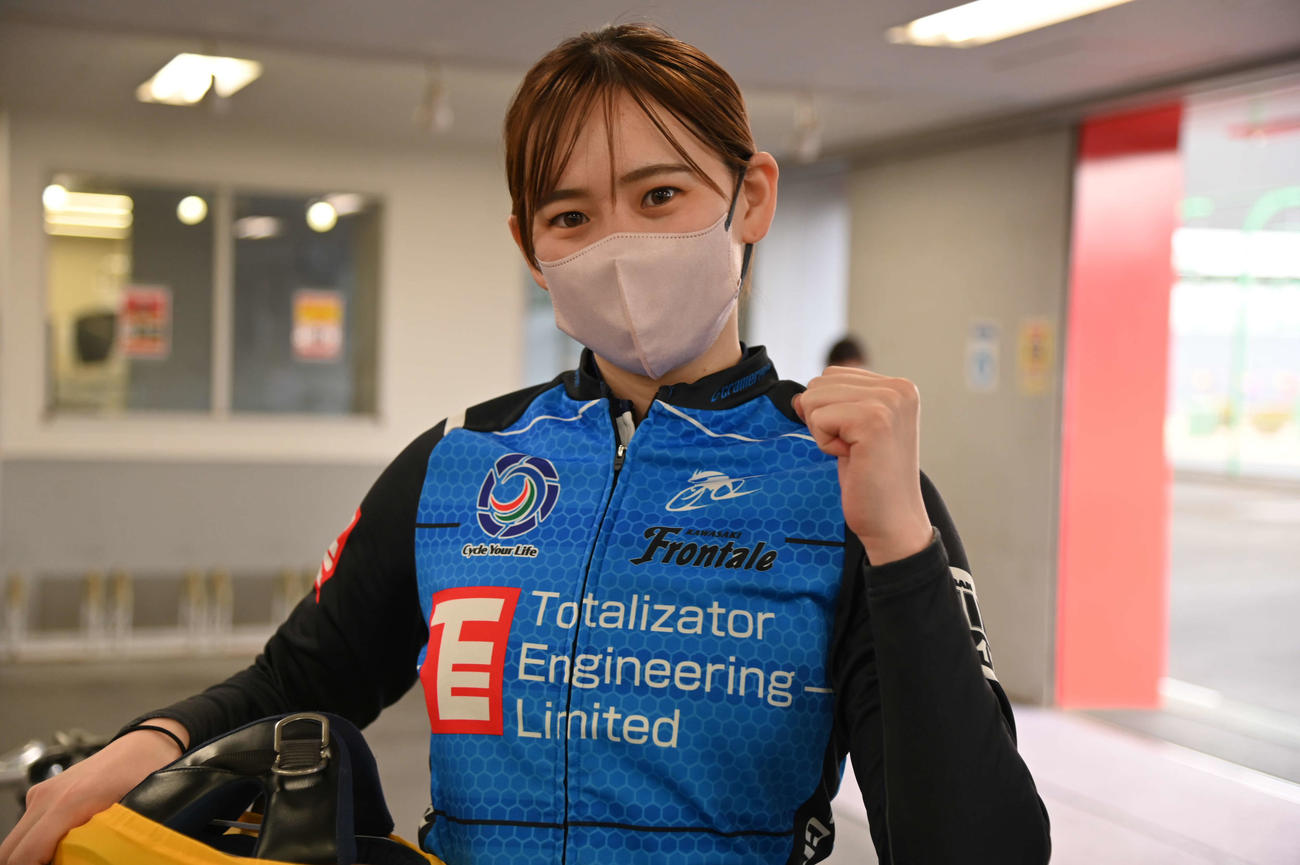 高木佑真が15連勝中の尾方真生に挑む（撮影・中野公博）