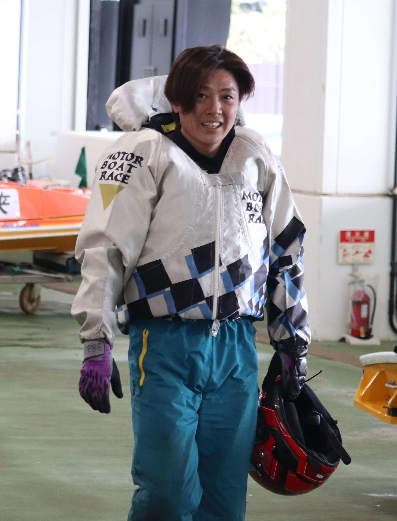 川合理司が元気いっぱいの走りをみせる