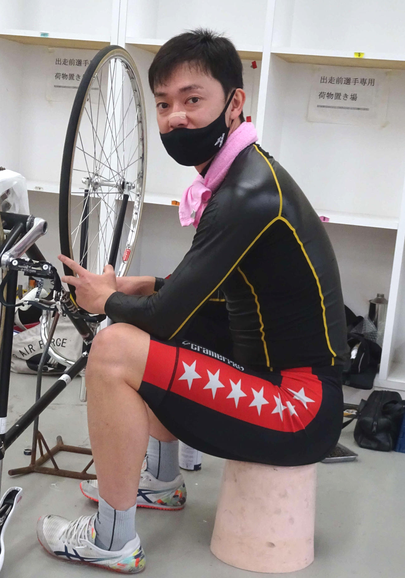 S級予選8Rで道場晃規を差しそびれて節目勝利を逃した山中秀将。準決11Rで再度、道場に照準