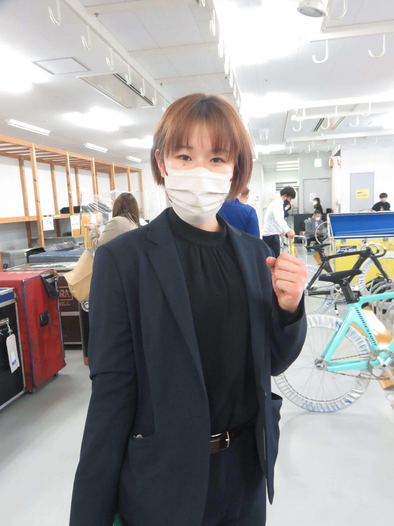 吉村早耶香は妹・美有紀のデビューを間近に控え、気合を入れていた