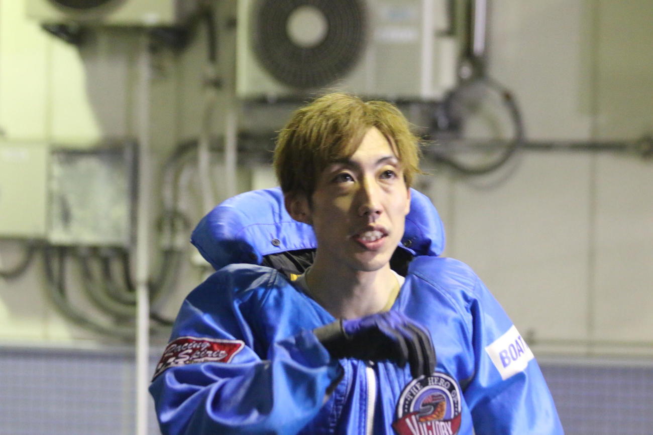 準優10R、4コースからまくり差しを決めて白星を飾った尾上雅也は若松初登場で優出切符までもぎとった