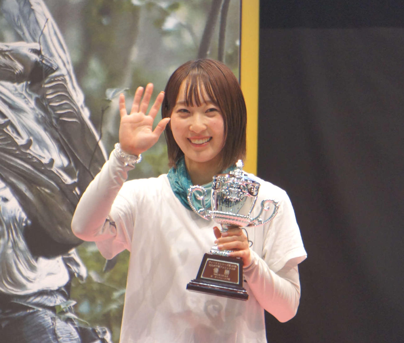 高憧四季が2コースから渾身（こんしん）の差しを決めてデビュー初優勝を飾った