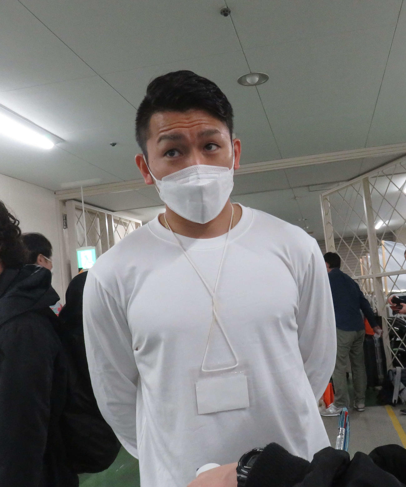 抱負を話す雨谷一樹（撮影・野島成浩）