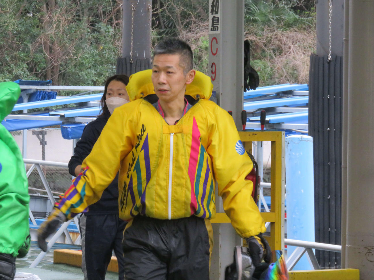 12R平和島選抜は、飯島昌弘がまくり差しで制し連勝発進した