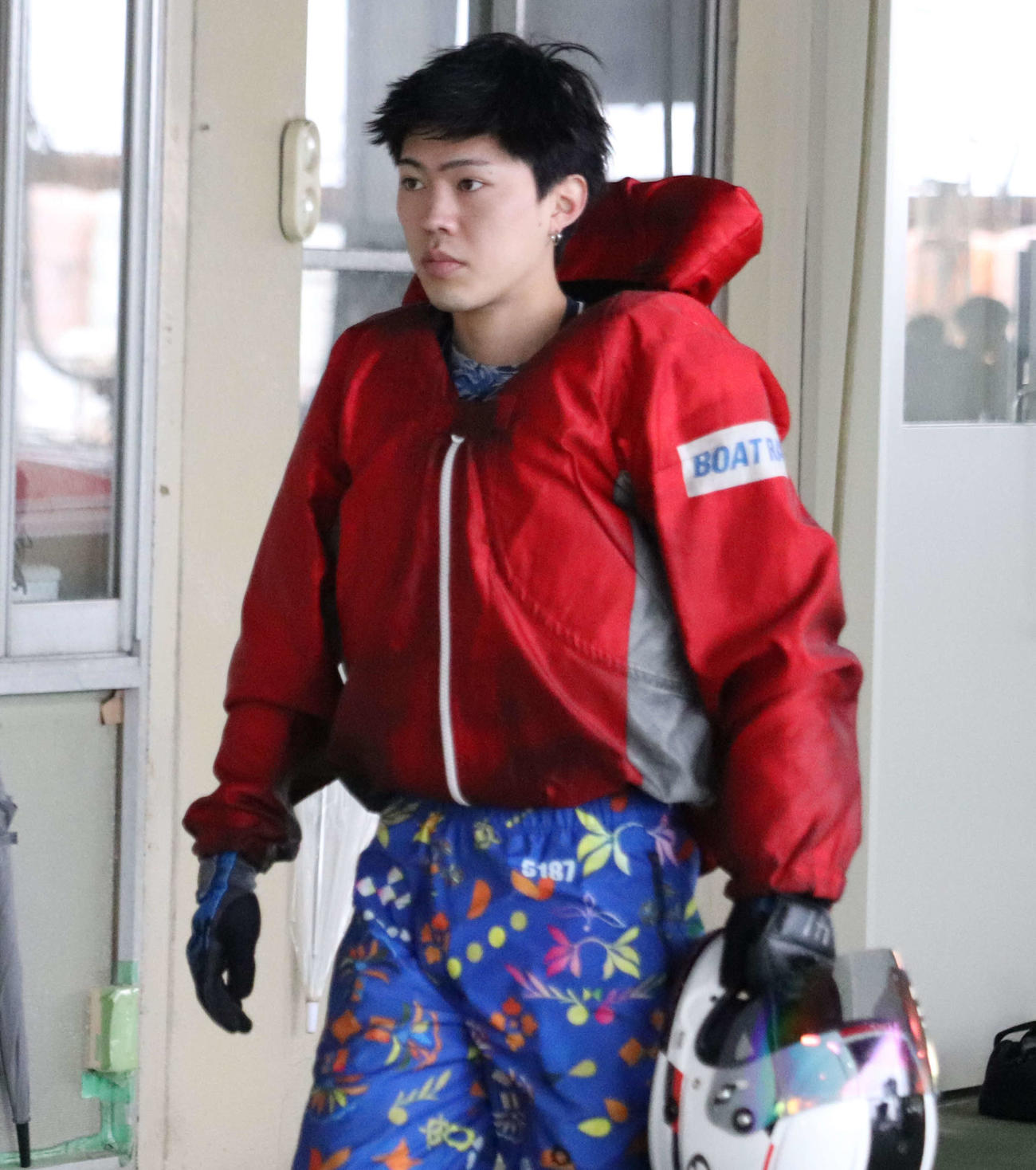 小坂風太が強気の走りで先輩レーサーに挑む