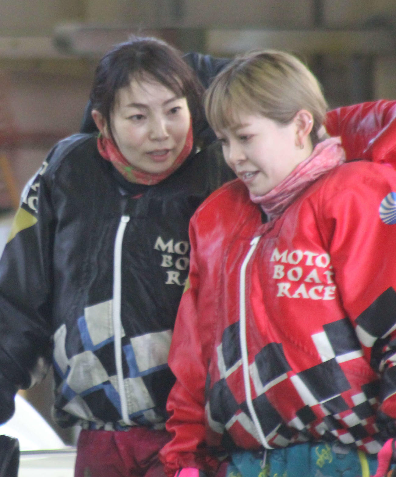 3日目に連勝した高田綾（左）。右は西沢日花里