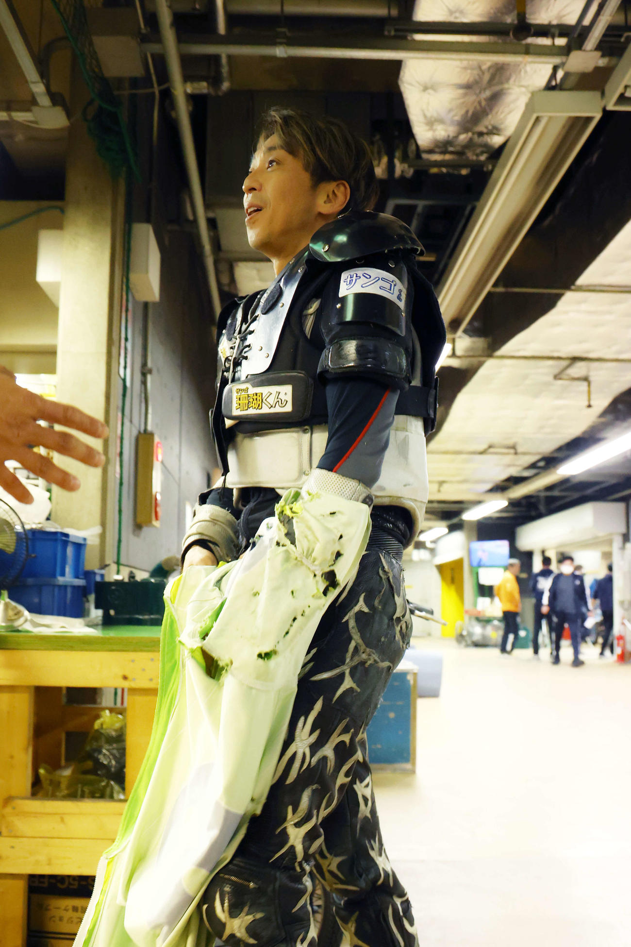 準決勝11R　レース後ロッカーに引き揚げる森且行（撮影・河田真司）