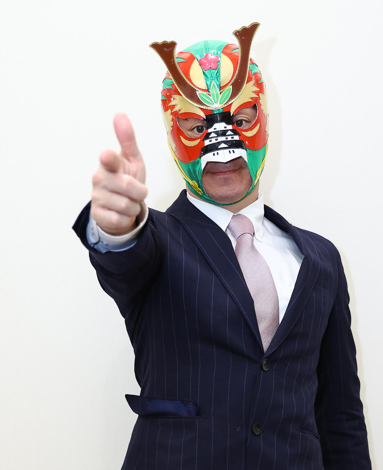 小田原競輪G3解説74周年記念・北条早雲杯争奪戦のPRで来社したオダワライダー（撮影・垰建太）