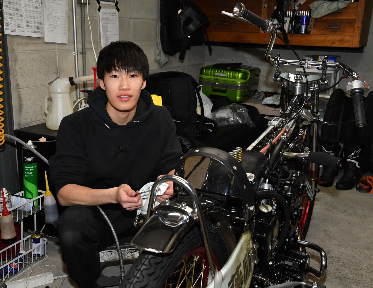 2級車の佐藤励は厳しいH位置を克服して勝ち上がりに挑む